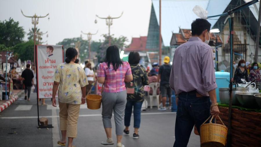 บทความ: เที่ยวถนนคนเดิน (กาดข่วงเมืองน่าน) อย่างไรให้คาร์บอนต่ำ